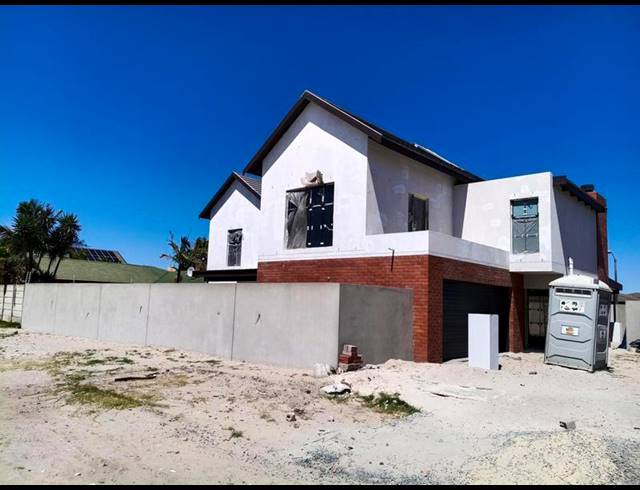 3 BEDROOM PROPERTY TO RENT IN GOODWOOD CENTRAL